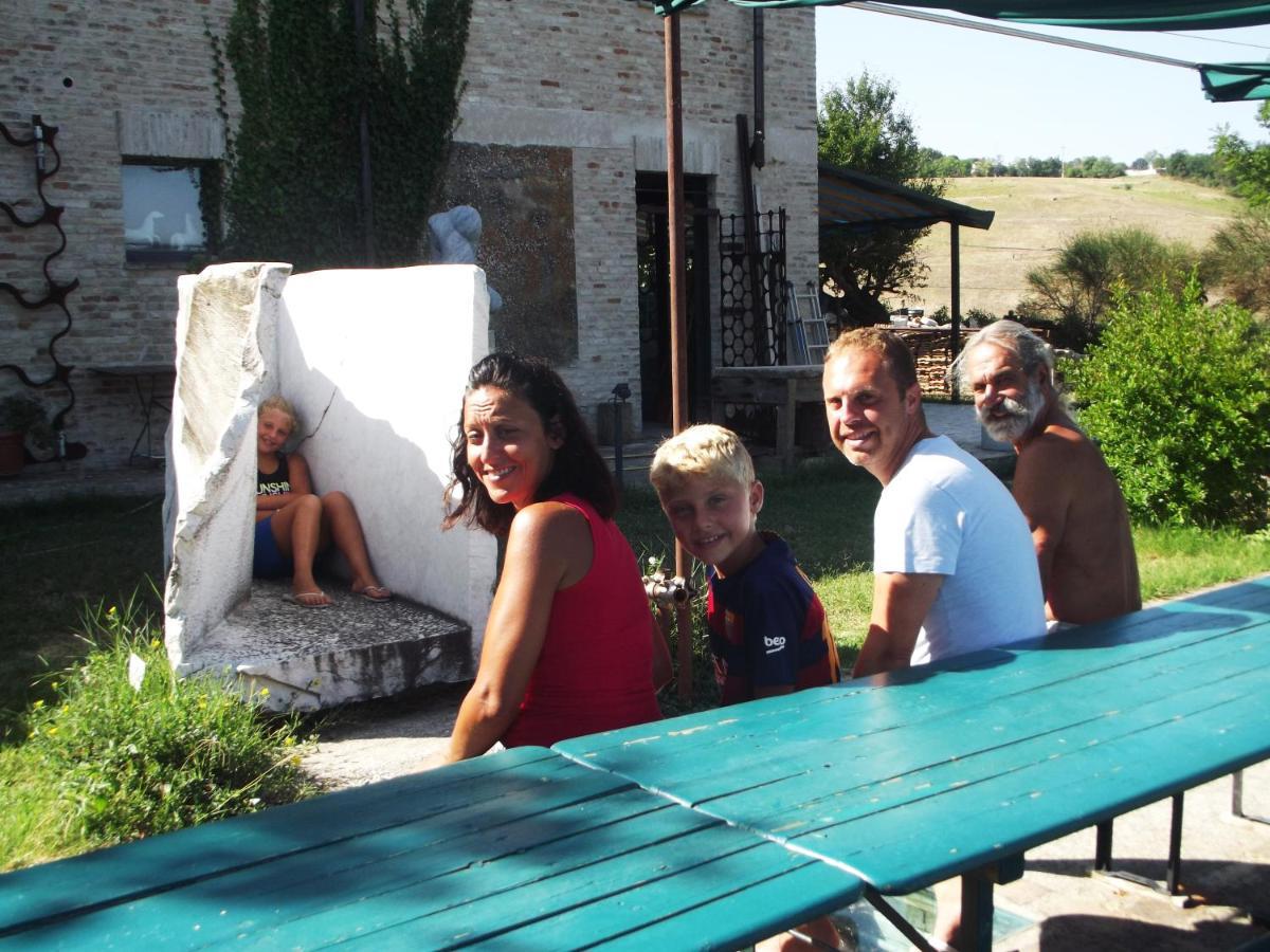 "La Casa Degli Ulivi Art B&B" Trecastelli Exterior foto