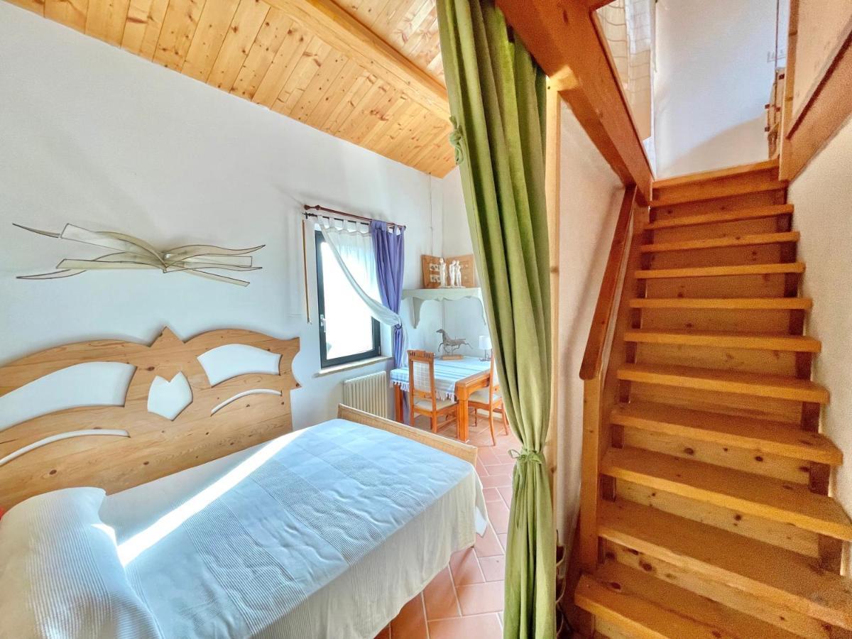 "La Casa Degli Ulivi Art B&B" Trecastelli Exterior foto